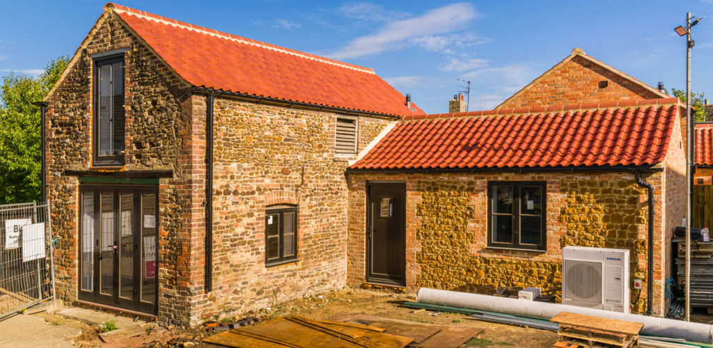 Haylett Mews - Semi-detached new build barn style dwelling