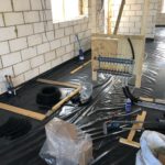 Preparing underfloor heating before flowscreed